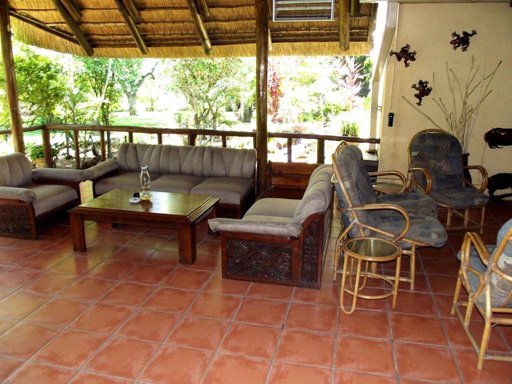 פאלאבורווה Sunbird Lodge מראה חיצוני תמונה