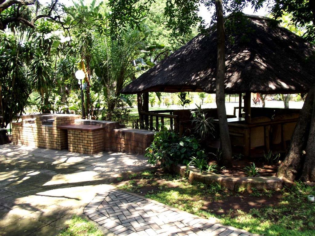 פאלאבורווה Sunbird Lodge מראה חיצוני תמונה