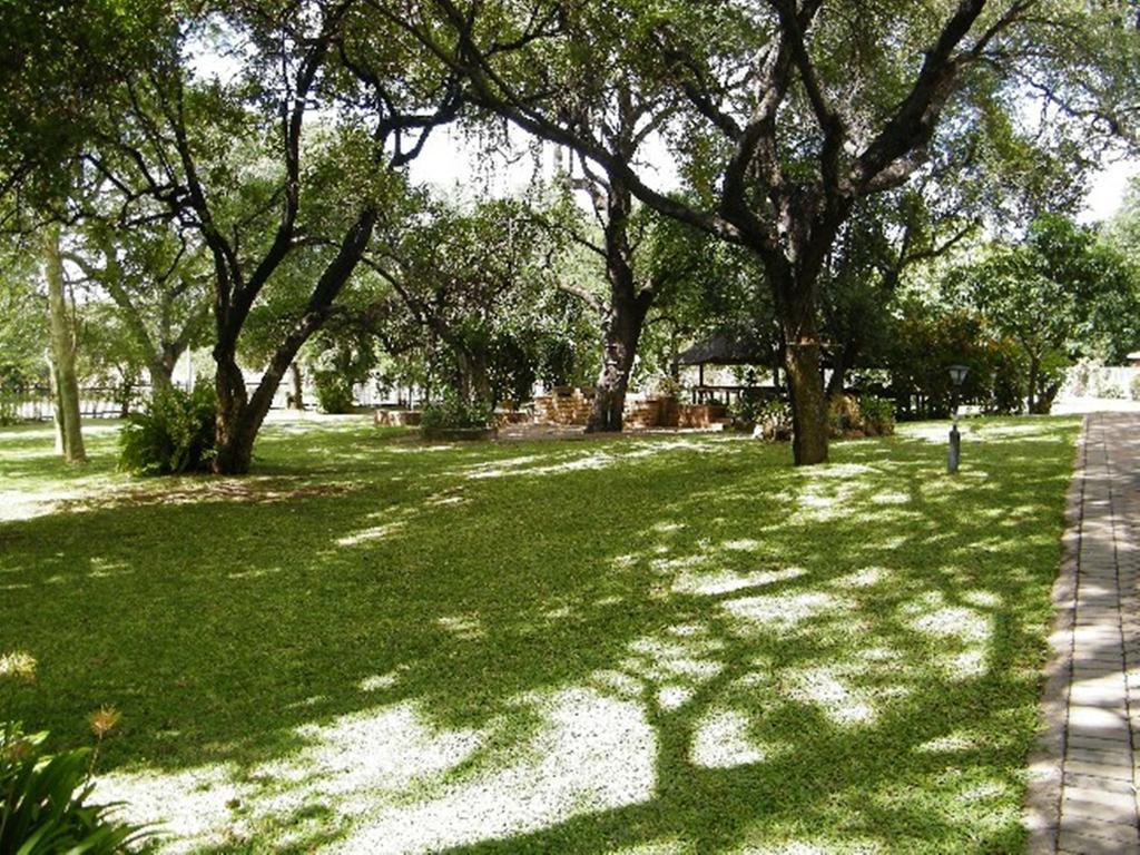 פאלאבורווה Sunbird Lodge מראה חיצוני תמונה