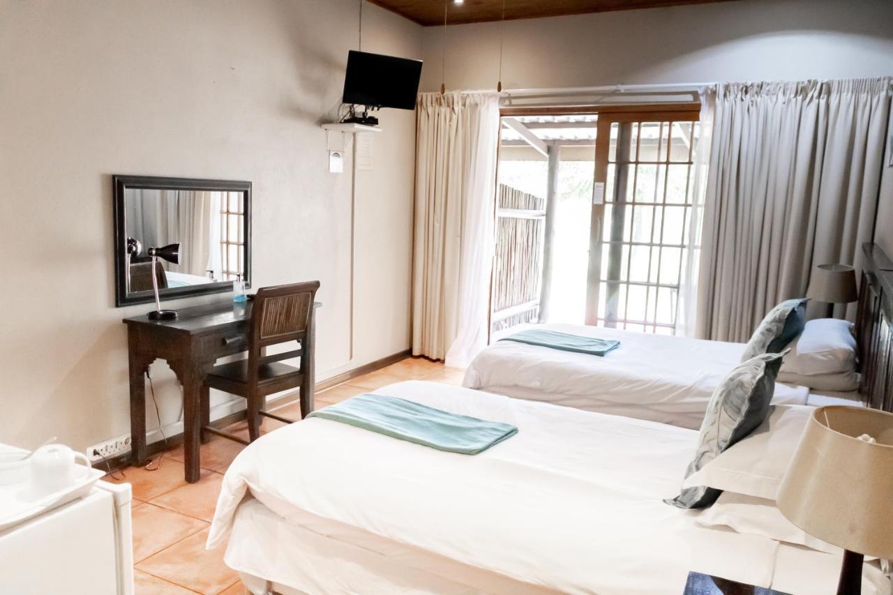 פאלאבורווה Sunbird Lodge מראה חיצוני תמונה