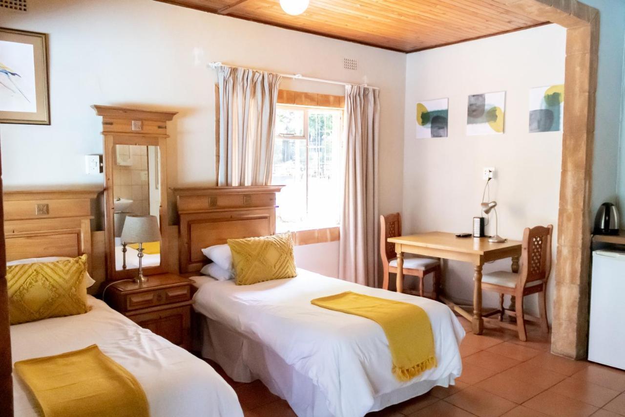פאלאבורווה Sunbird Lodge מראה חיצוני תמונה