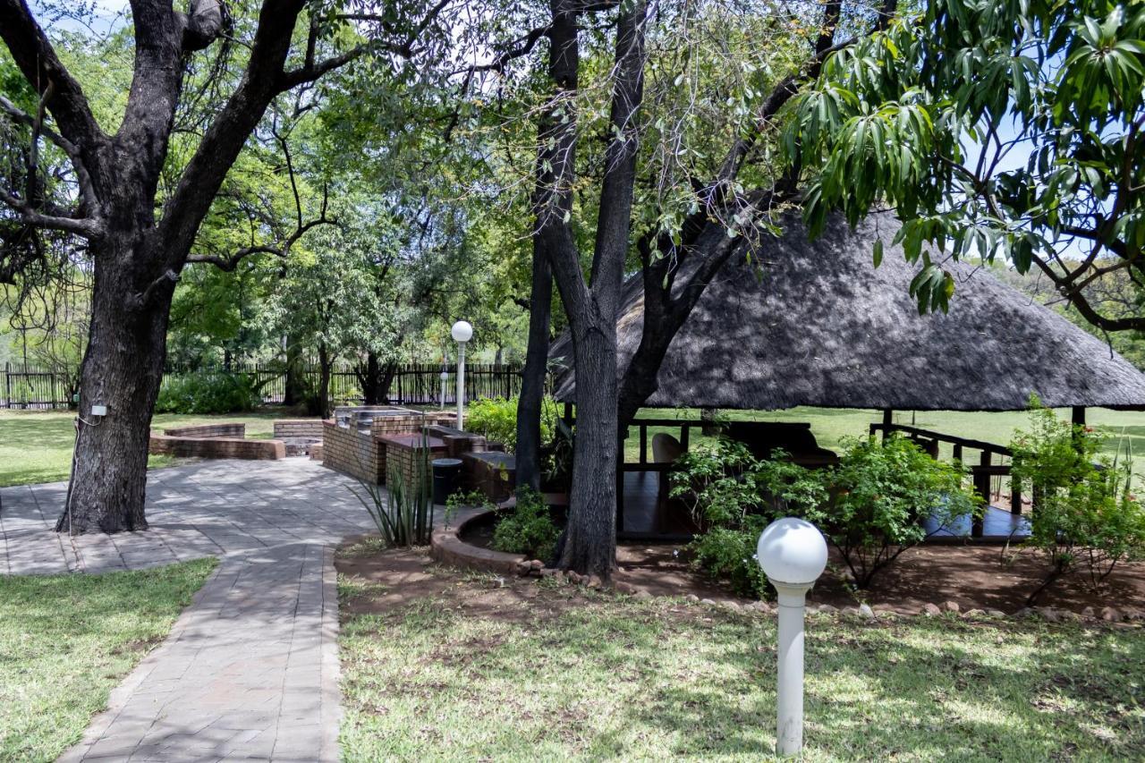 פאלאבורווה Sunbird Lodge מראה חיצוני תמונה
