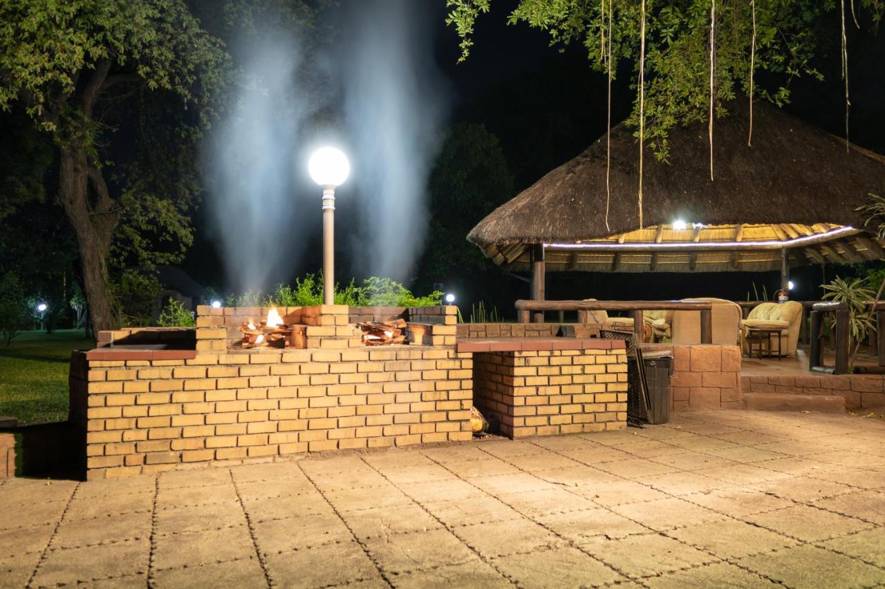 פאלאבורווה Sunbird Lodge מראה חיצוני תמונה