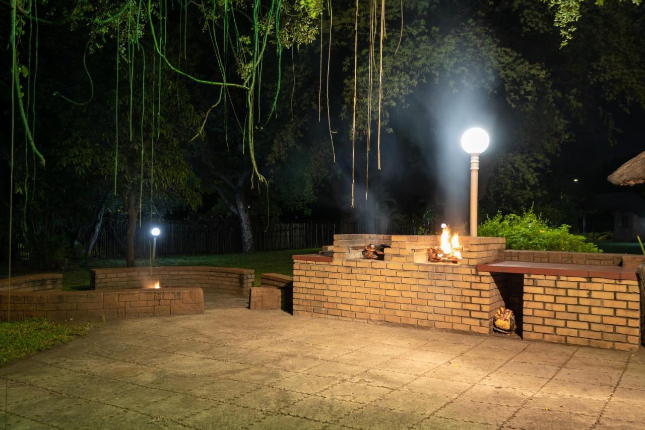 פאלאבורווה Sunbird Lodge מראה חיצוני תמונה