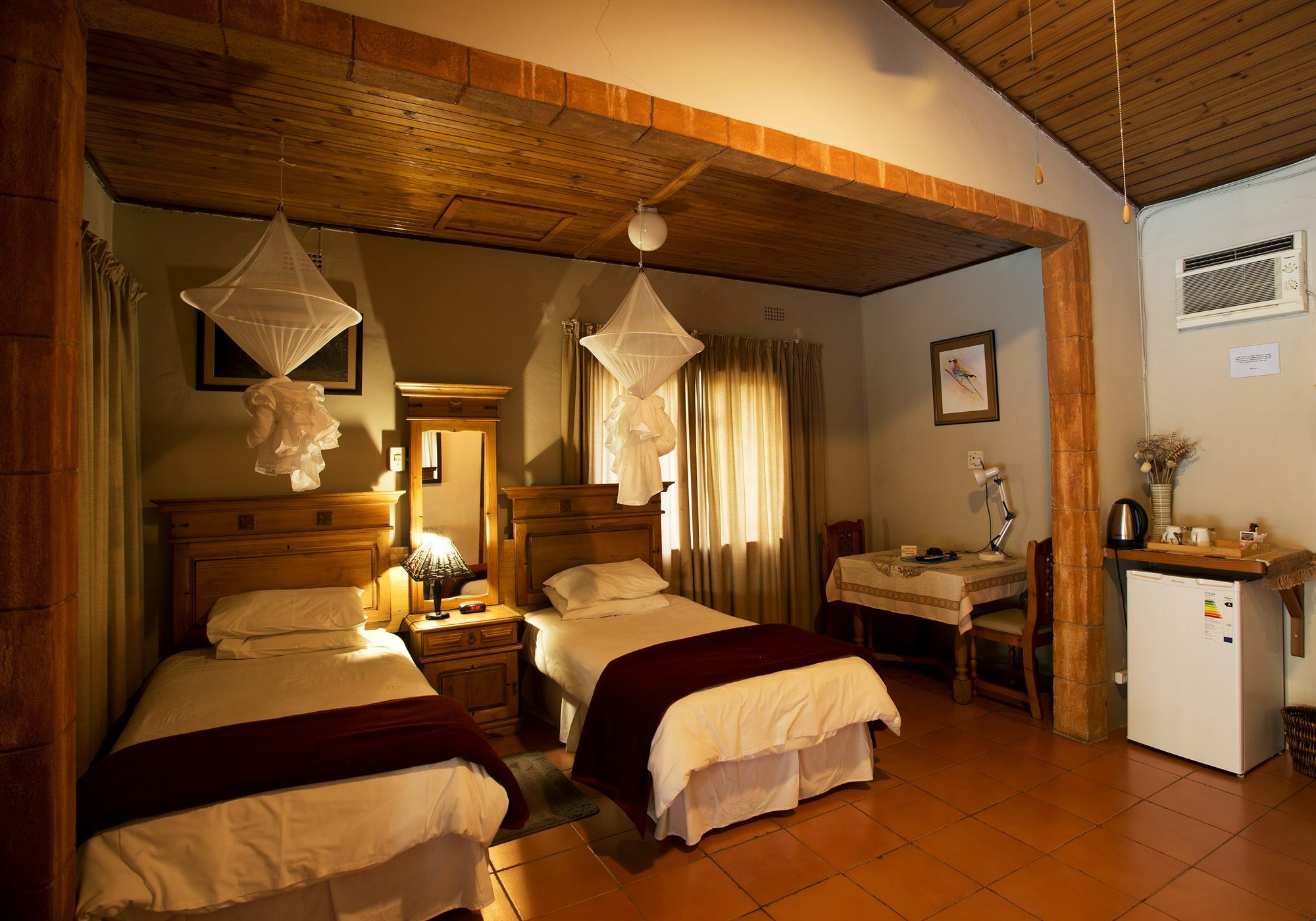 פאלאבורווה Sunbird Lodge מראה חיצוני תמונה