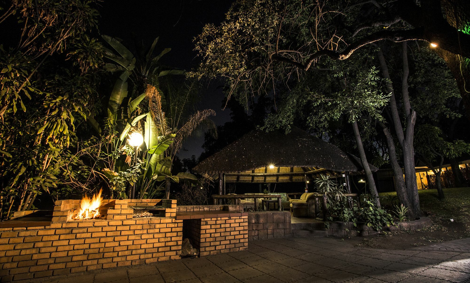 פאלאבורווה Sunbird Lodge מראה חיצוני תמונה