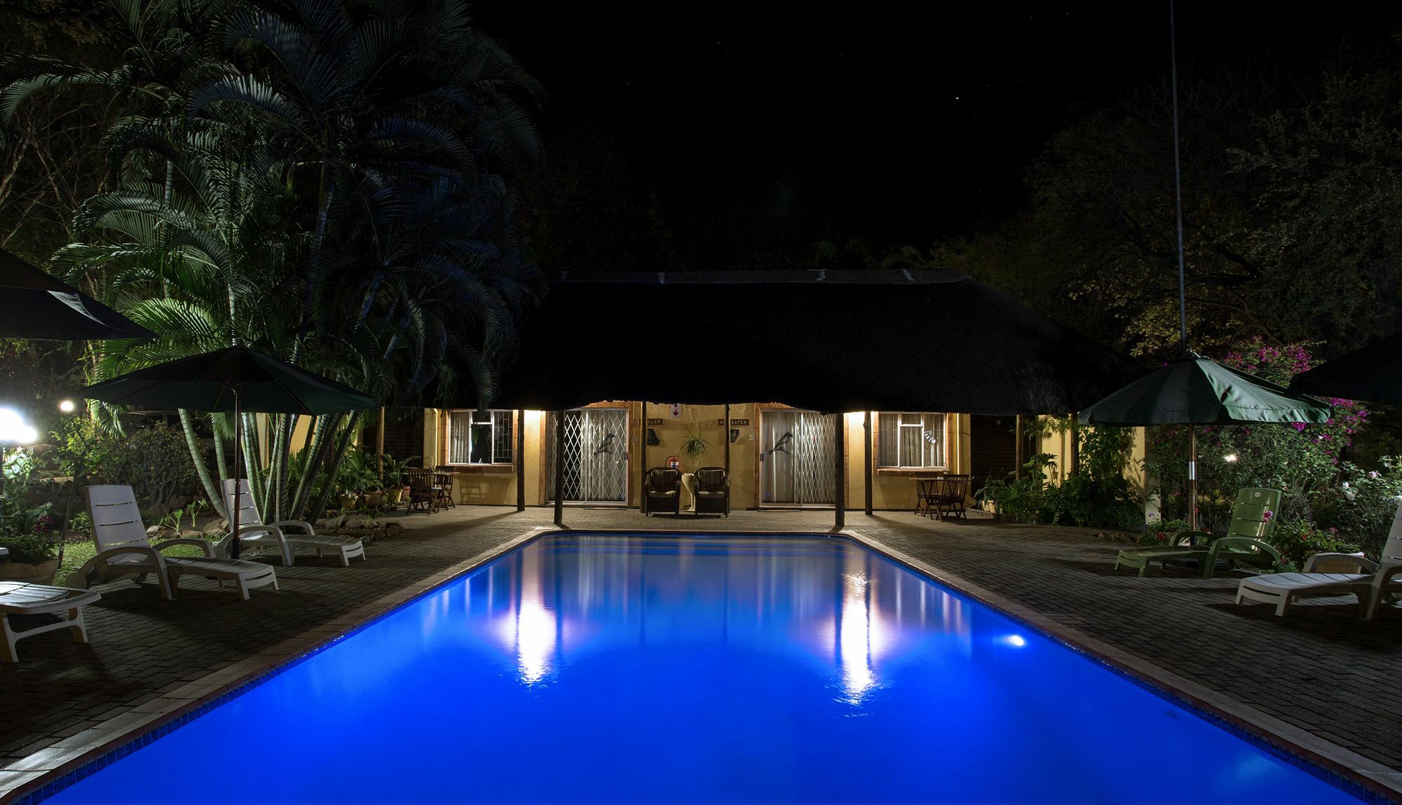 פאלאבורווה Sunbird Lodge מראה חיצוני תמונה